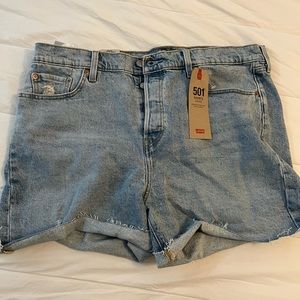 Levi’s 501 cut-off shorts